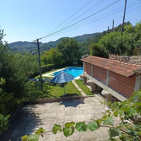 Casa Do Telhado بيت للعطل *